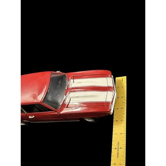 1969 Red & White Stripes Camaro Z/28 1993 ERTL American Muscle : 1/18 Diecast - Picture 12 of 14